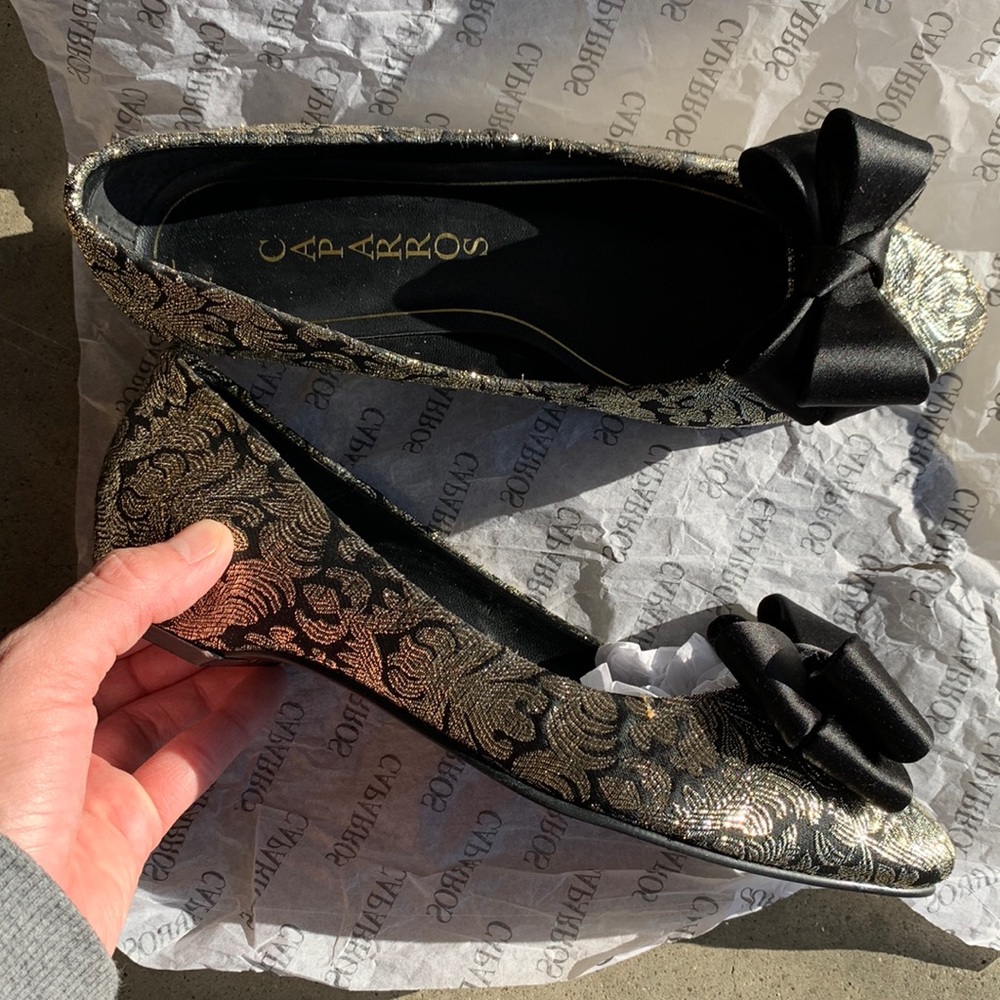 Calarros Shoes. Princess Black/gold